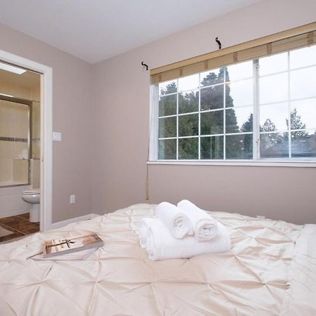 וונקובר Spacious 4Br W Ensuites Mins To Downtown Yvr Ubc מראה חיצוני תמונה