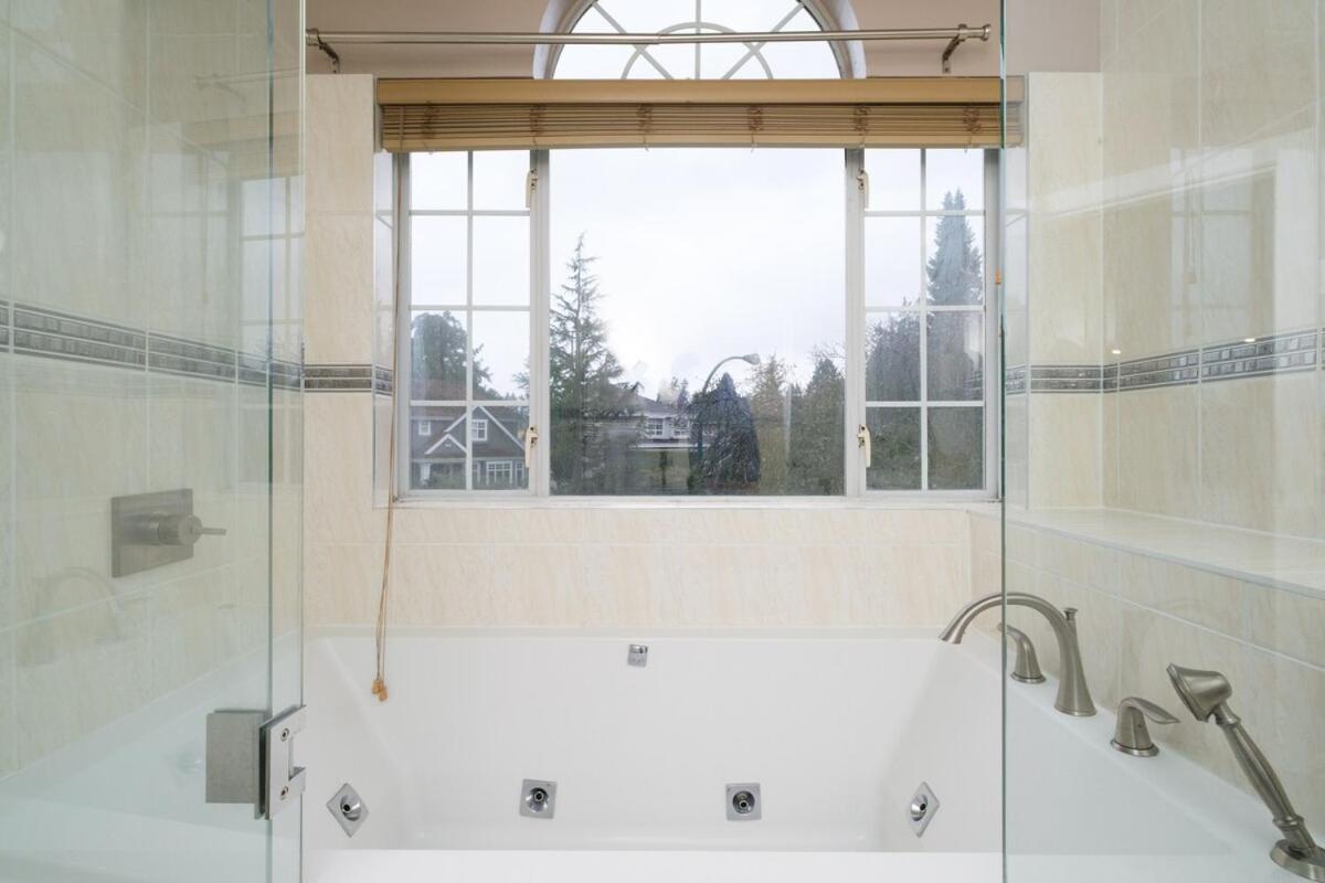 וונקובר Spacious 4Br W Ensuites Mins To Downtown Yvr Ubc מראה חיצוני תמונה