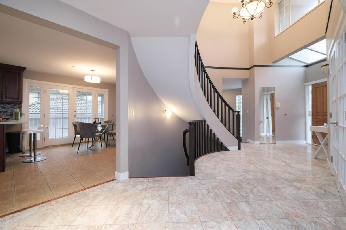 וונקובר Spacious 4Br W Ensuites Mins To Downtown Yvr Ubc מראה חיצוני תמונה