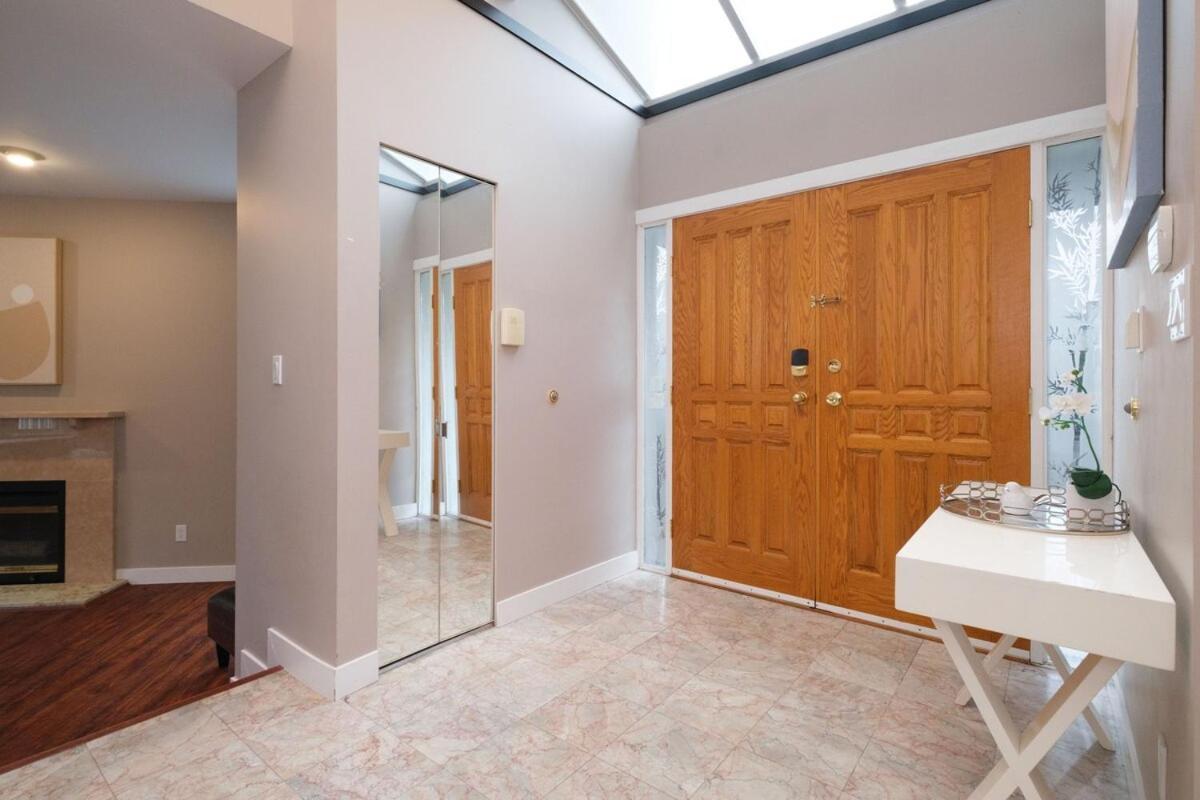 וונקובר Spacious 4Br W Ensuites Mins To Downtown Yvr Ubc מראה חיצוני תמונה