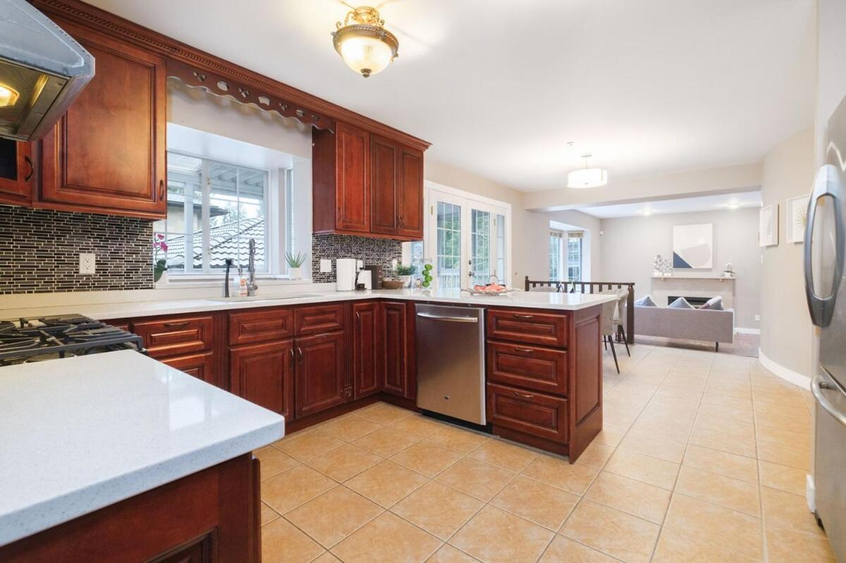 וונקובר Spacious 4Br W Ensuites Mins To Downtown Yvr Ubc מראה חיצוני תמונה