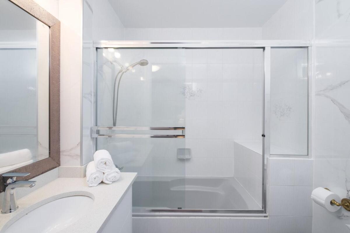 וונקובר Spacious 4Br W Ensuites Mins To Downtown Yvr Ubc מראה חיצוני תמונה